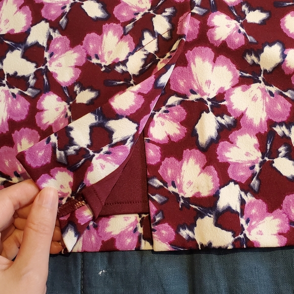 Banana Republic Floral Pencil Skirt - Picture 3 of 4